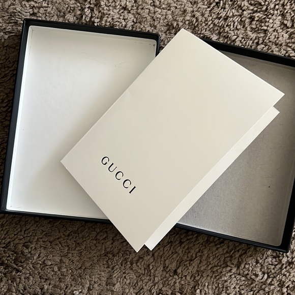 Small Gucci Box - Picture 3 of 4
